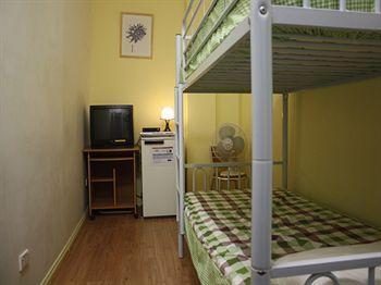 Summer House City - Formerly Backpackers Hostel *